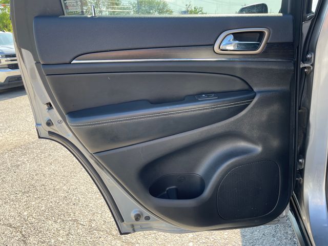 2015 Jeep Grand Cherokee Limited - Billet Silver Metallic exterior view 11