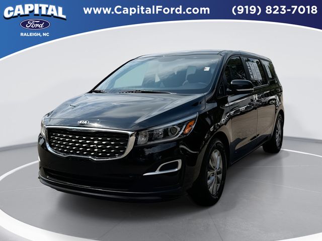 2021 Kia Sedona LX's photo