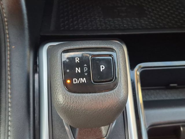 Used 2023 Blue Nissan SL image 27