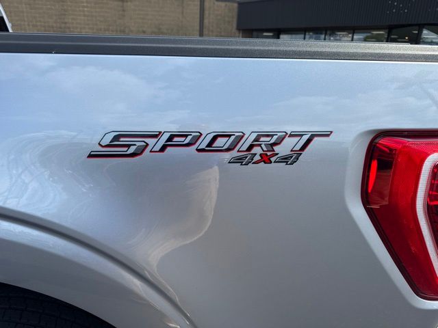 View vehicle photo 6