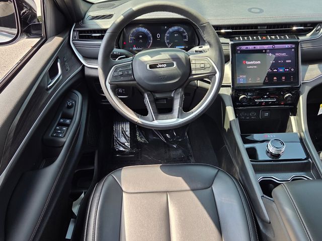Used 2025 Jeep Grand Cherokee SUV