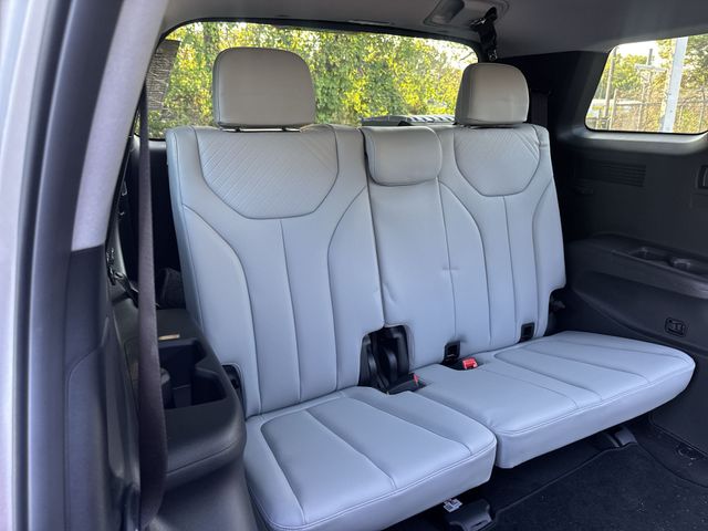 Used 2025 Silver Hyundai SEL Premium image 12