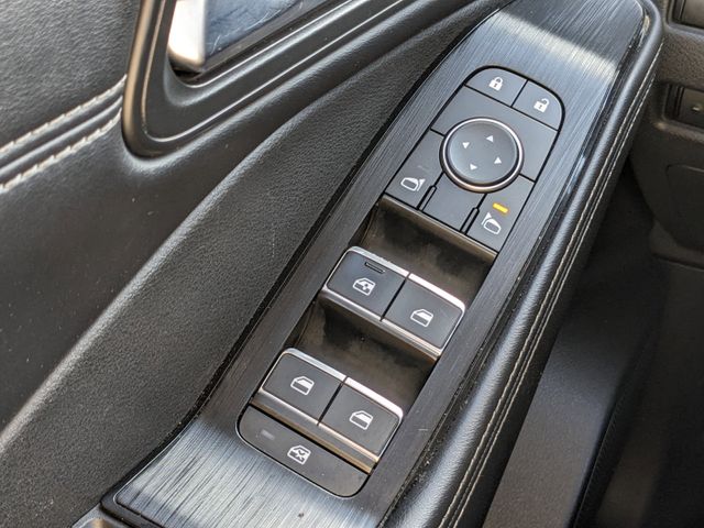 2023 Nissan Rogue SL photo