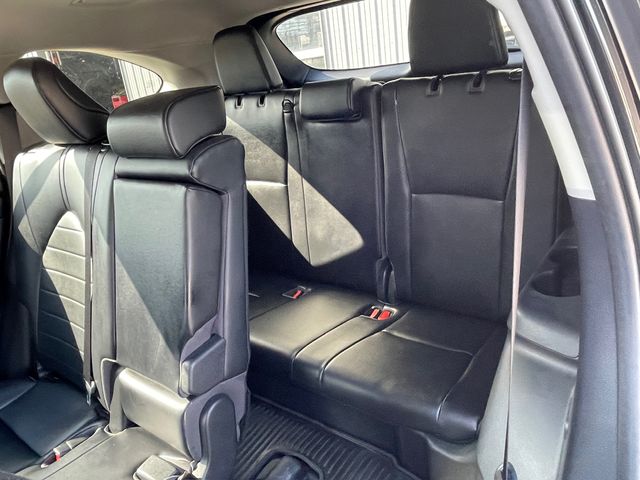 2023 Toyota Highlander XLE - Midnight Black Metallic exterior view 20
