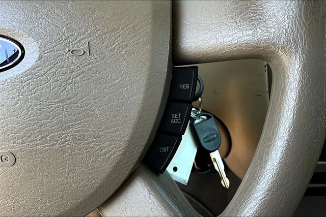 Used 2005 Ford Taurus SE 4D Sedan