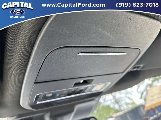Used 2024 White Ford Lariat image 33