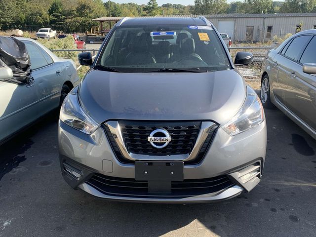 2020 Nissan Kicks SR 3