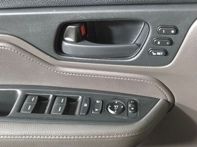 2019 Honda Odyssey EX-L photo 24