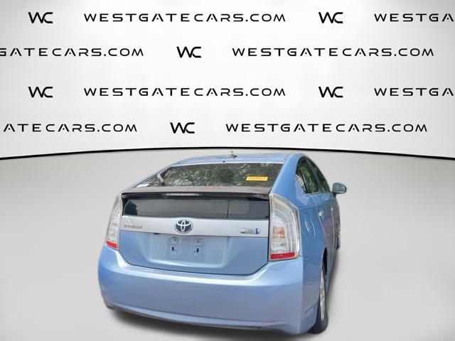 ToyotaPrius Plug-in28