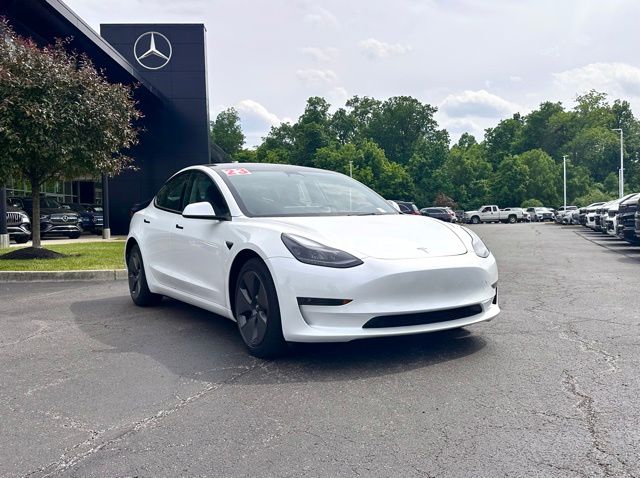 2023 Tesla Model 3 -'s photo