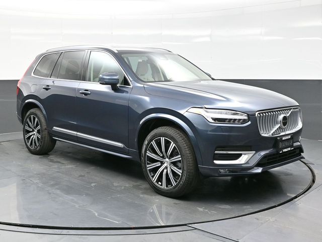 2025 Volvo XC90 B6 Core photo