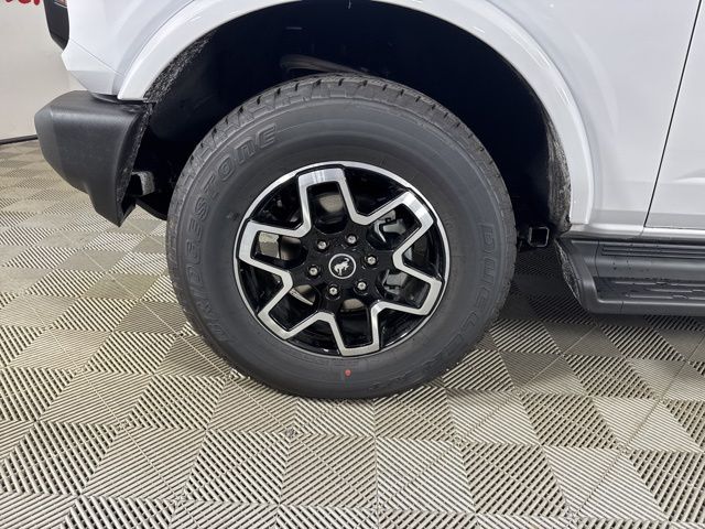 2025 Oxford White Ford Bronco Outer Banks 4X4 SUV