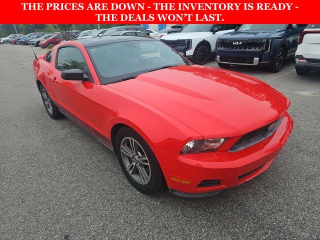 2012 Ford Mustang V6 Premium's photo