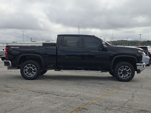 2024 Chevrolet Silverado 2500HD LT:45240A