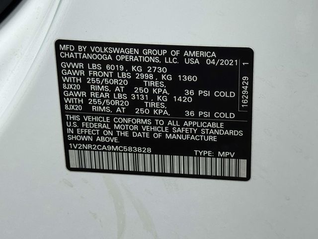 Used 2021 White Volkswagen 3.6L V6 SE w/Technology R-Line image 30