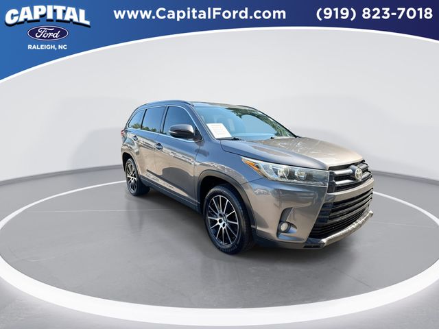 Used 2017 Gray Toyota SE image 2