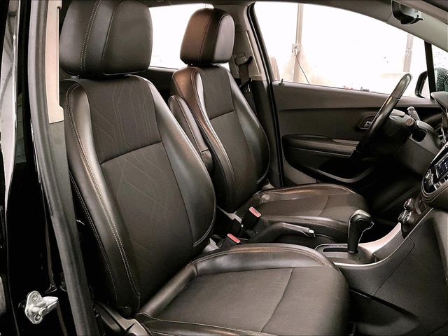 2022 Chevrolet Trax LT Black at South Hills Kia