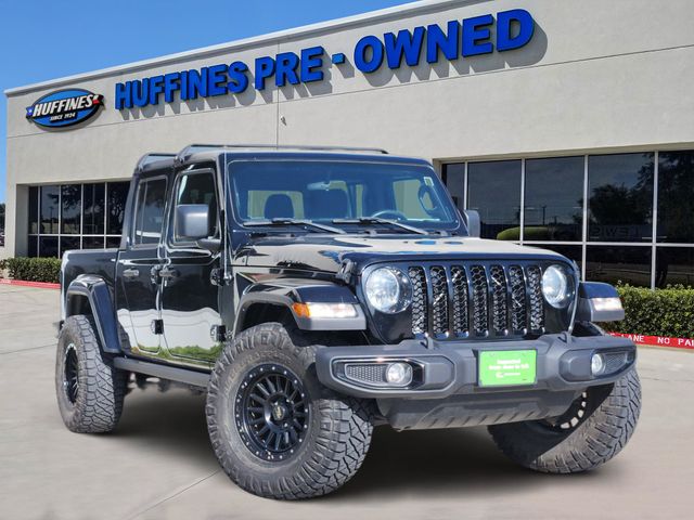 Black Clearcoat 2022 Jeep Gladiator Pickup Truck Four-Wheel Drive 8-Speed Automatic