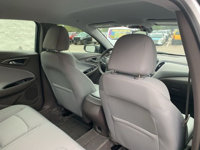 2022 Chevrolet Malibu LS photo