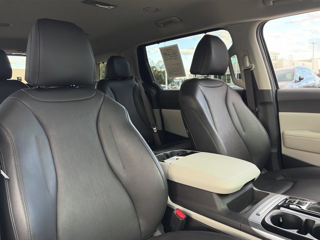 Used 2023 Kia Carnival Van