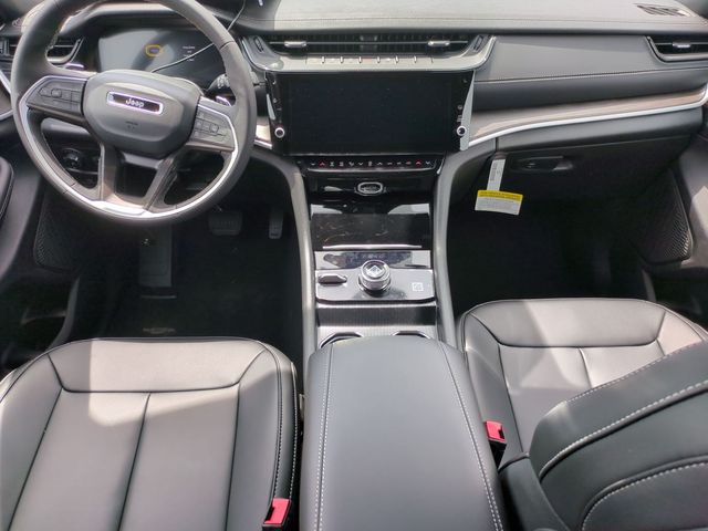 new 2026 Jeep Grand Cherokee car, priced at $43,186