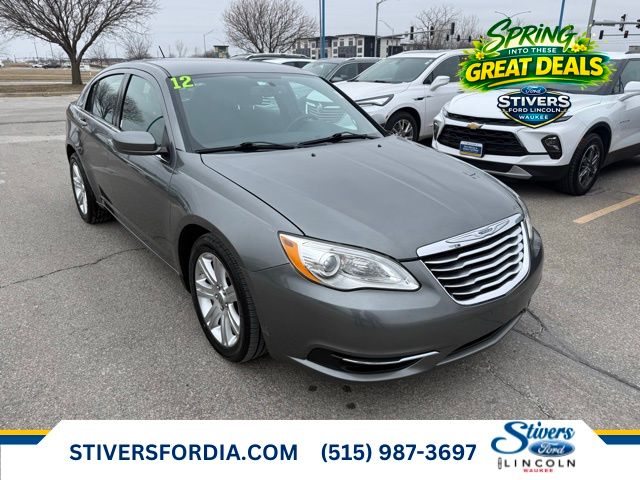 2012 Chrysler 200 Touring Sedan FWD