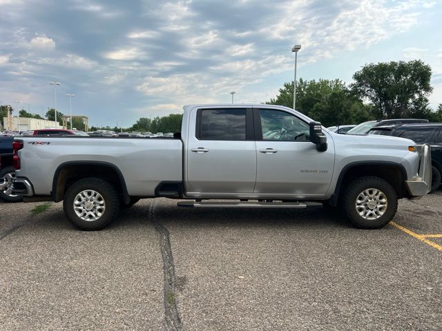 2022 Silver Ice Metallic Chevrolet Silverado 3500HD LT 4X4 Truck