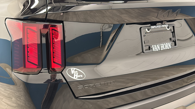 Used 2025 Black Kia X-Line EX image 41
