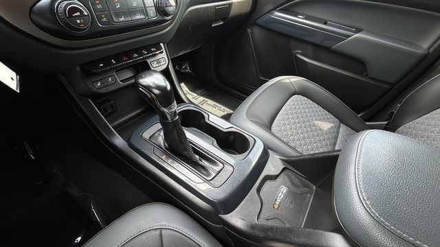 Used 2022 Gray Chevrolet Z71 image 14