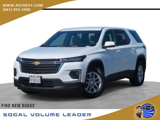 Summit White 2023 Chevrolet Traverse SUV / Crossover Front-Wheel Drive 9-Speed Automatic
