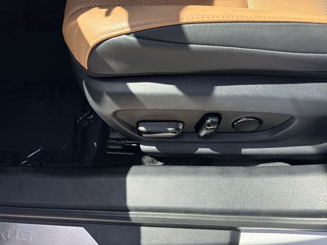 2023 Lexus ES - $38,998