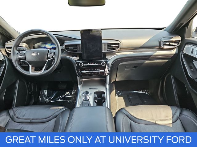 Used 2023 White Ford Platinum image 9