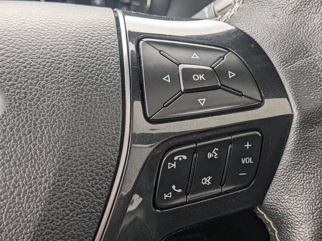 2019 Ford Explorer Platinum photo