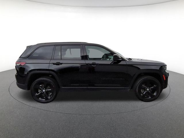 new 2025 Jeep Grand Cherokee car, priced at $42,199