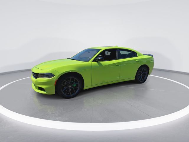 Used 2023 Green Dodge SXT image 4