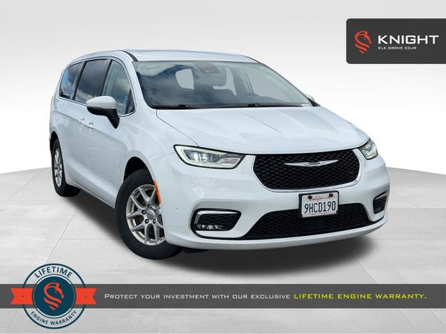 used 2023 Chrysler Pacifica car, priced at $24,289
