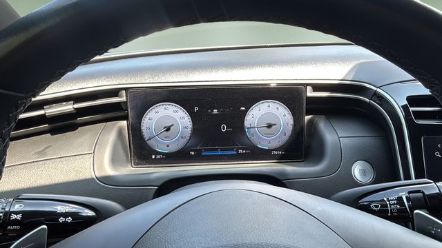 Used 2023 Green Hyundai SEL Premium image 16