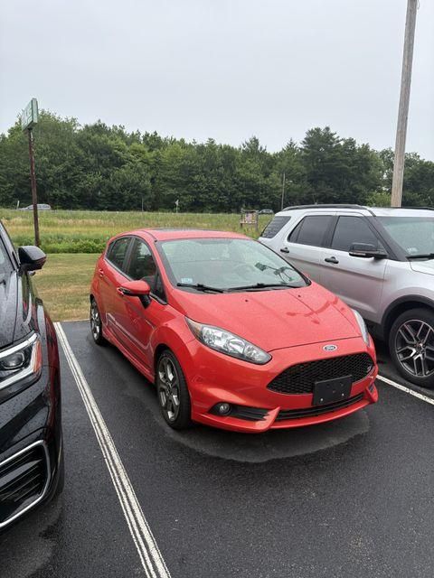 Orange Metallic 2016 Ford Fiesta Hatchback Front-Wheel Drive 6-Speed Manual