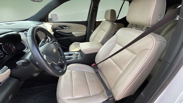 Used 2022 Beige Chevrolet Premier image 17