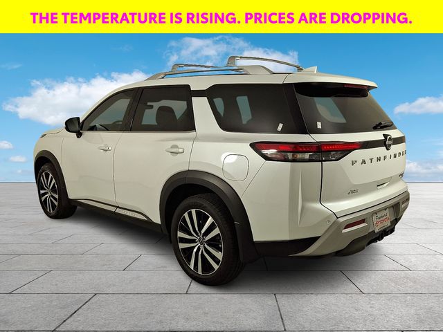 Used 2025 Nissan Pathfinder SUV