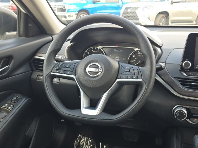 2025 Nissan Altima 2.5 SV:B02427