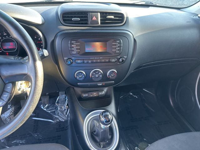 2016 Kia Soul Base 11