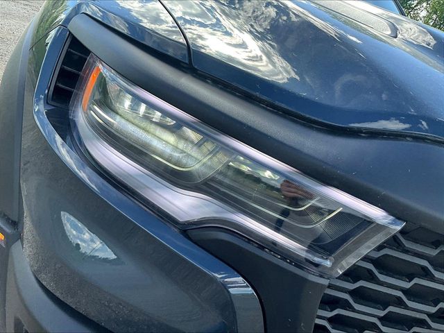 View vehicle photo 7