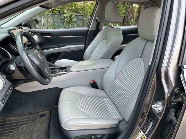 Used 2022 Gray Toyota SE image 15