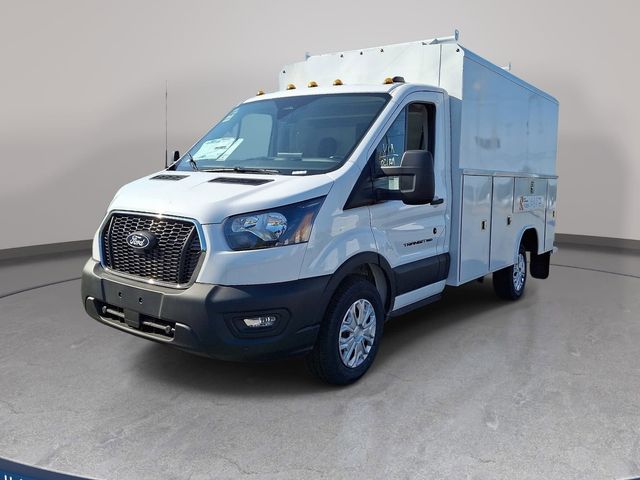 Oxford White 2026 Ford Transit Chassis Van Rear-Wheel Drive