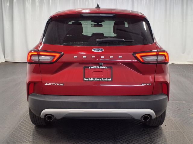 2023 Ford Escape - Image 4