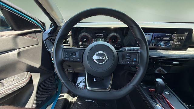 Used 2025 White Nissan SR image 12