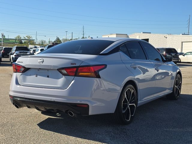 2023 Nissan Altima 2.5 SR:B02252