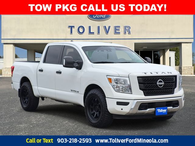 2024 Nissan Titan SV Crew Cab 4WD