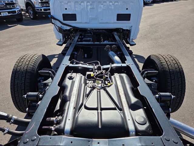 New 2026 Ford Super Duty F-350 Chassis Crew Cab XL